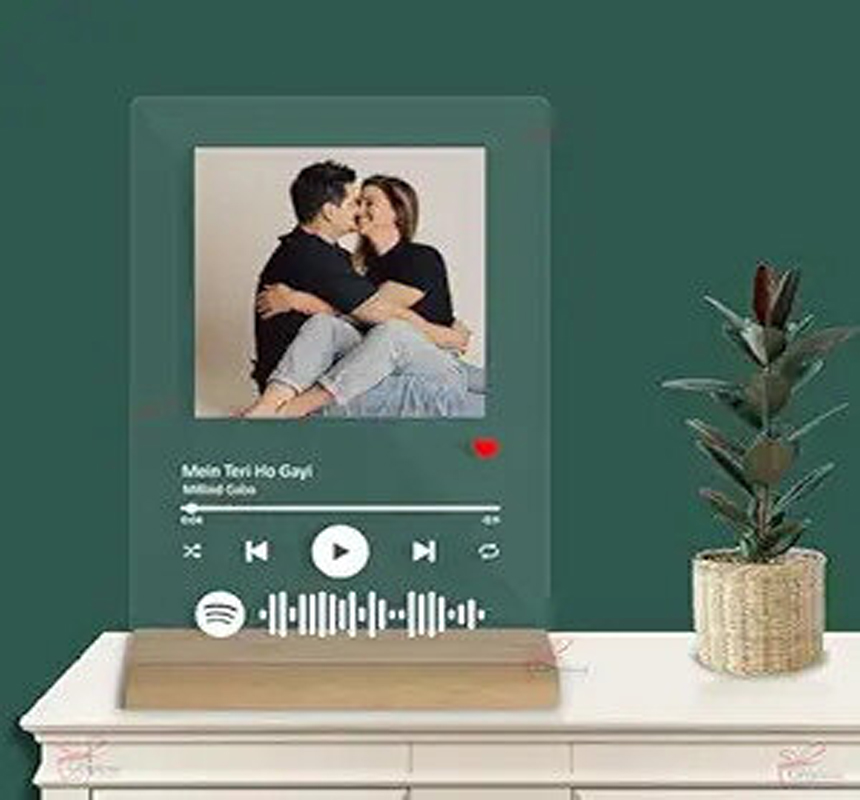 Customized Photo and Spotify Plaque 